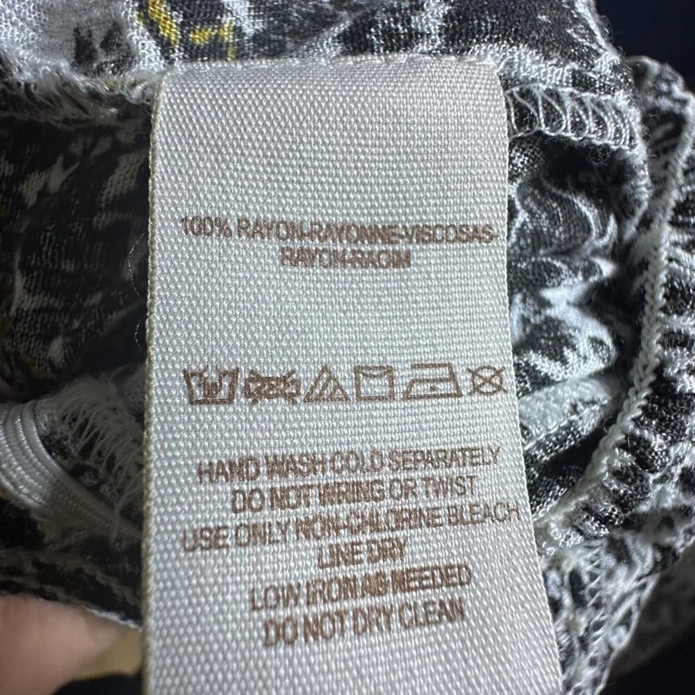 Free People Boho Smocked Strapless Jumpsuit Cropped Balloon LegS Aztec M Casual - Picture 9 of 11